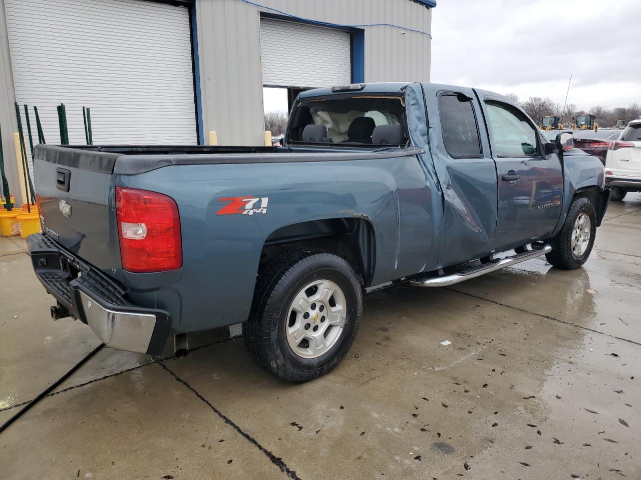 2008 Chevrolet Silverado - Image 3