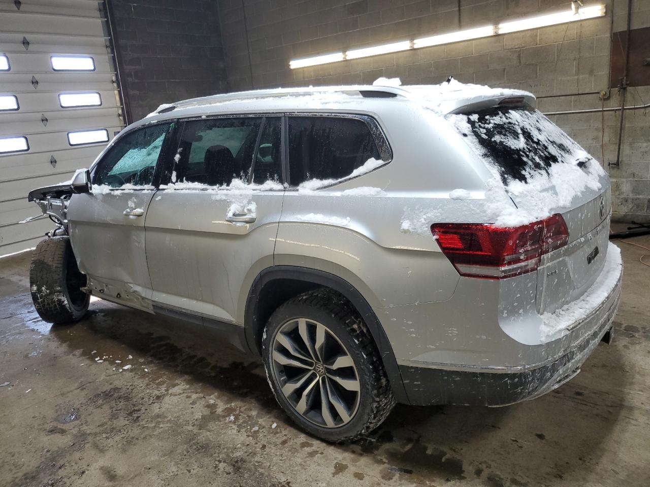 2019 Volkswagen Atlas - Image 2