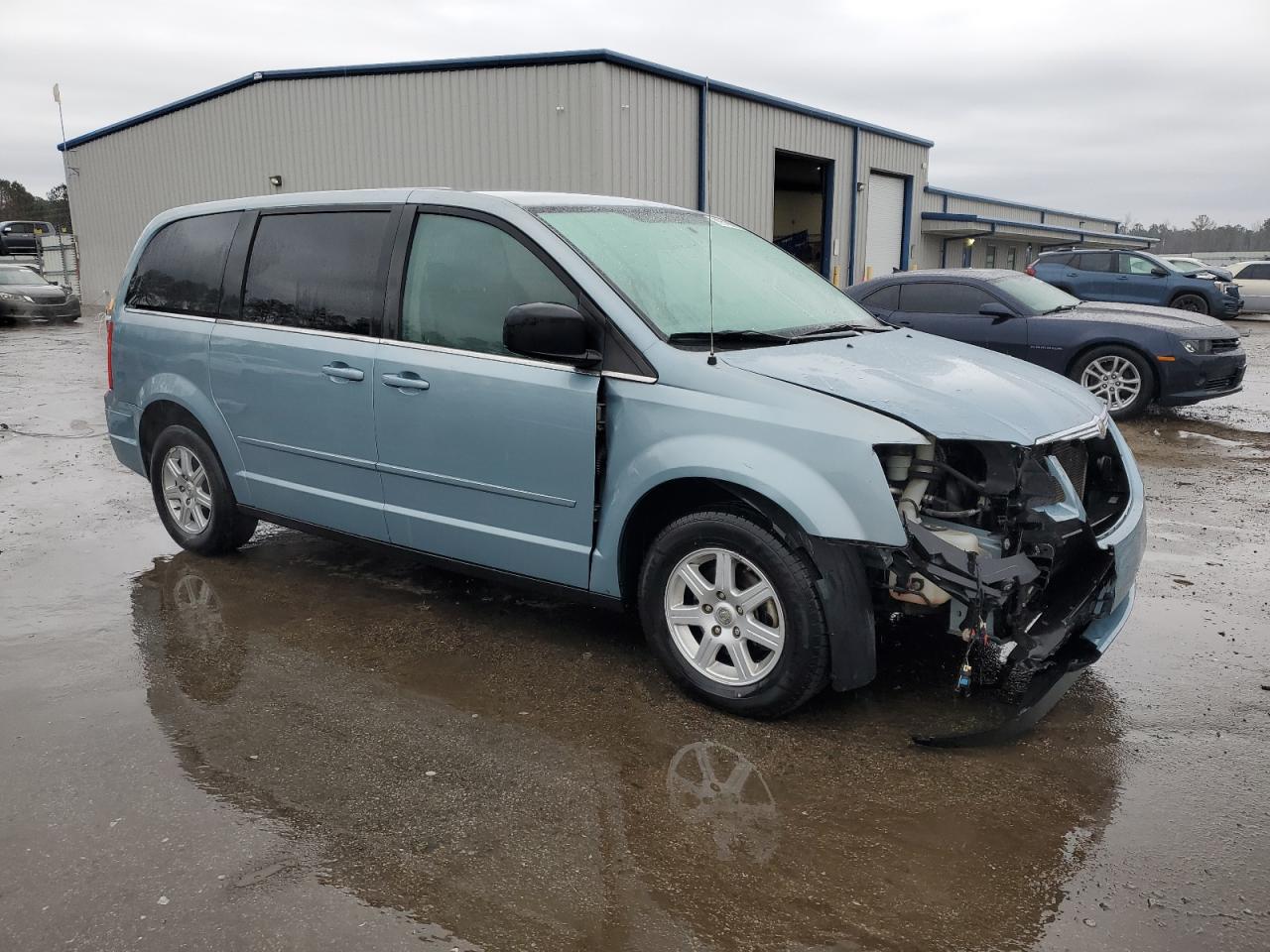 2010 Chrysler Town & Country - Image 4