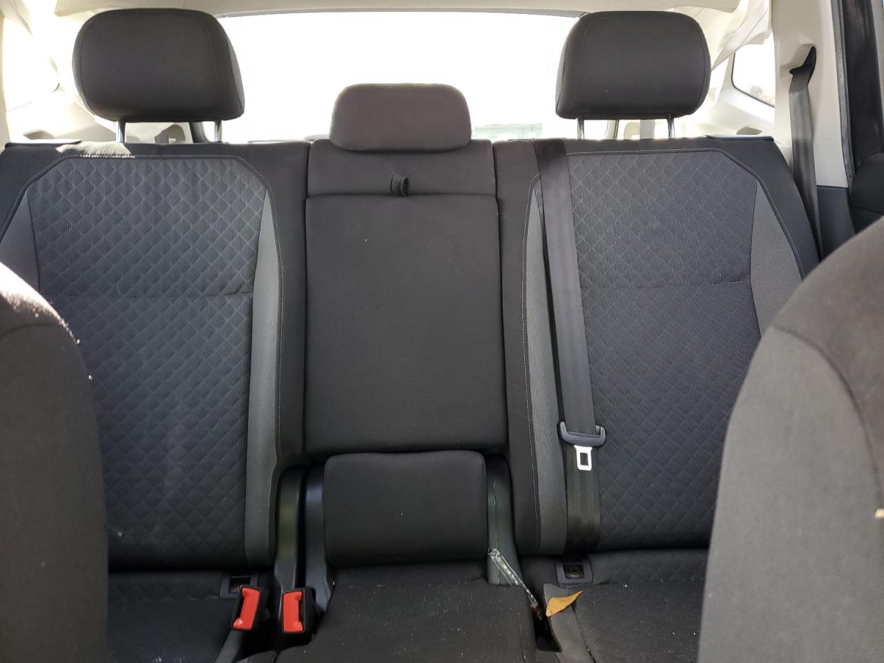 2020 Volkswagen Tiguan - Image 10