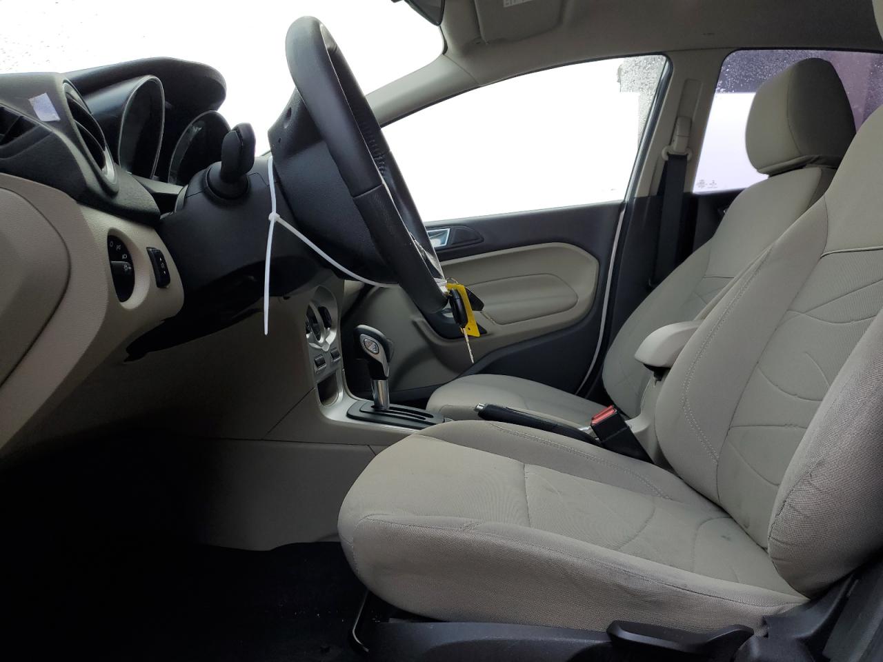 2014 Ford Fiesta - Image 7