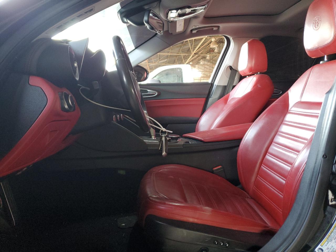 2018 Alfa Romeo Giulia - Image 7