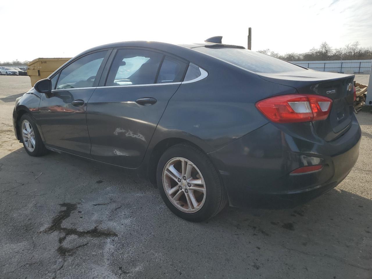2016 Chevrolet Cruze - Image 2