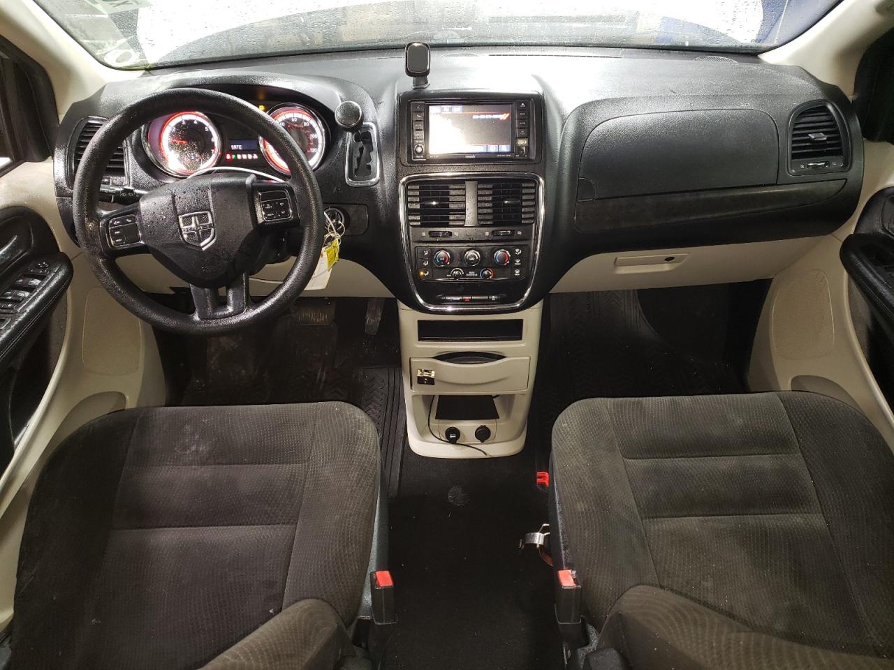 2018 Dodge Caravan - Image 8