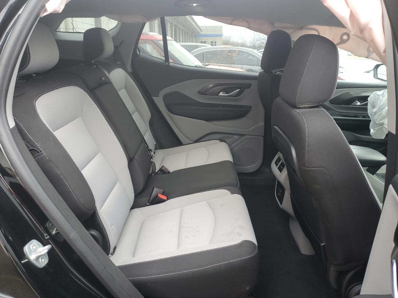 2022 GMC Terrain - Image 11