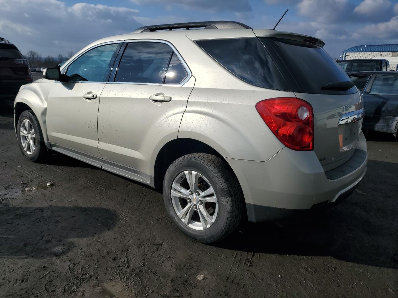 2015 Chevrolet Equinox - Image 2