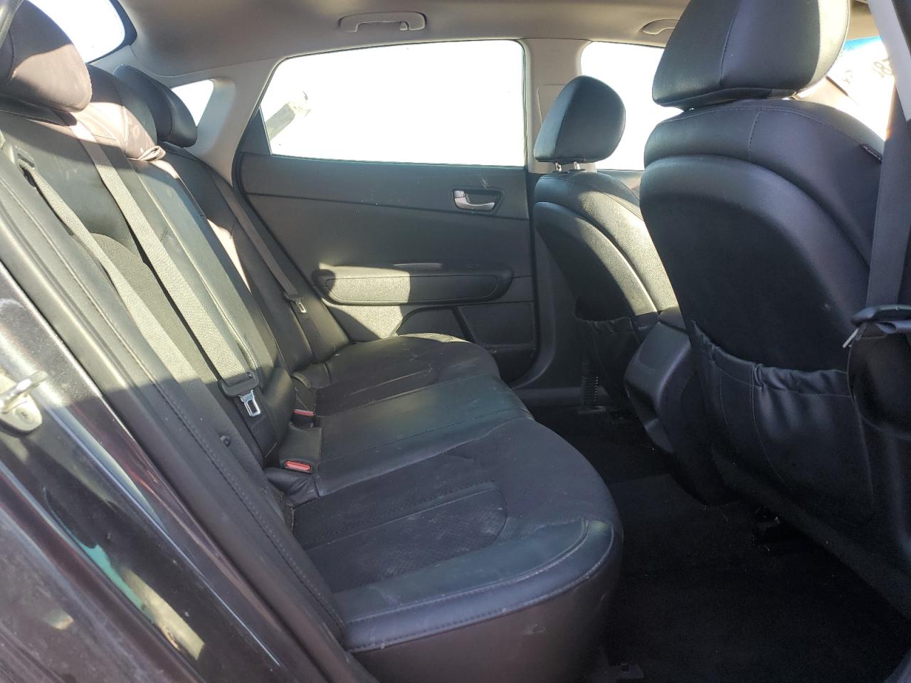 2018 Kia Optima - Image 10