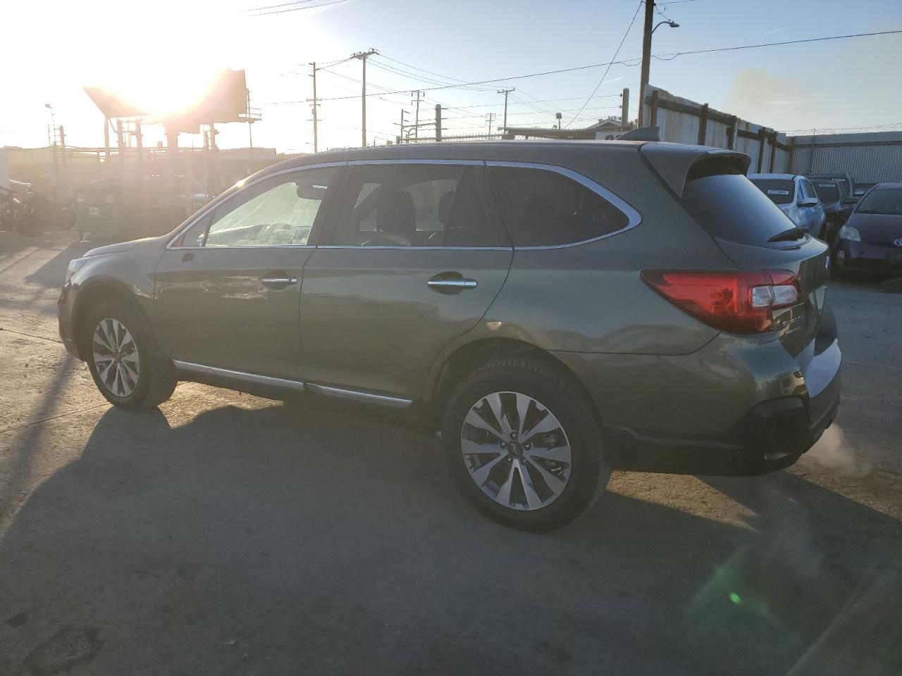 VIN 4S4BSETC7K3227589 2019 SUBARU OUTBACK no.2