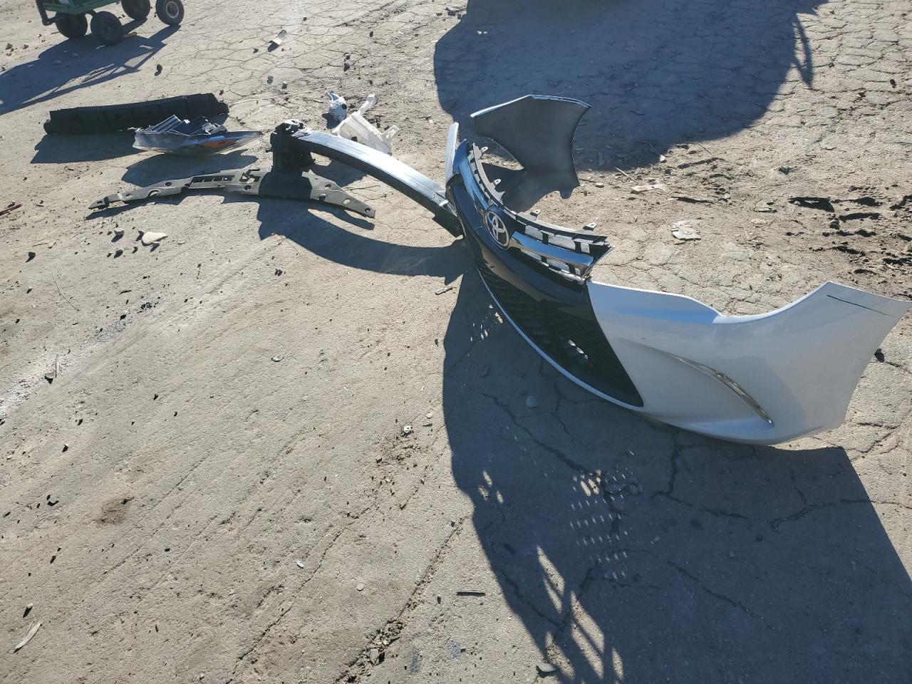 2016 Toyota Camry - Image 12