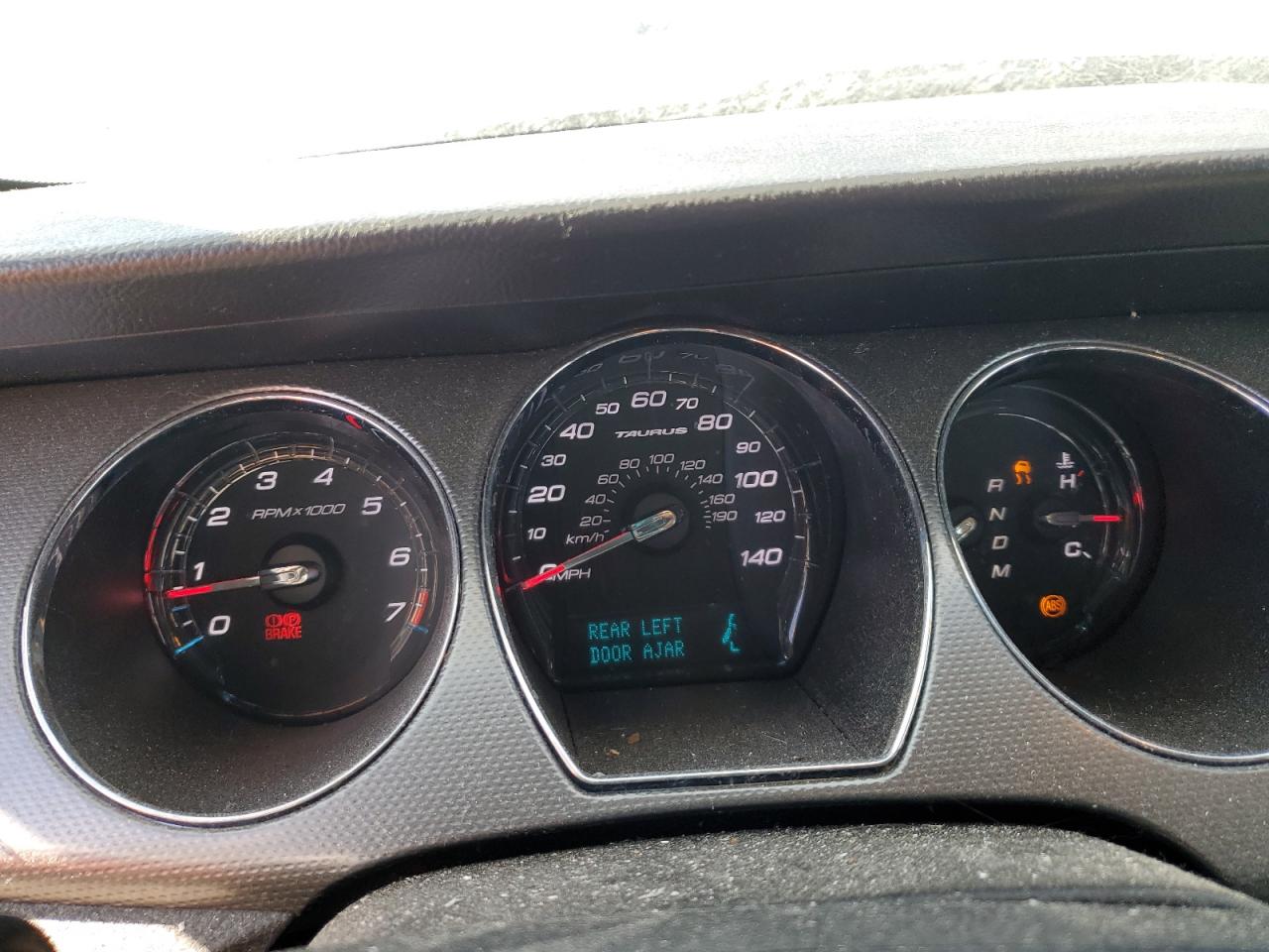 2012 Ford Taurus - Image 9