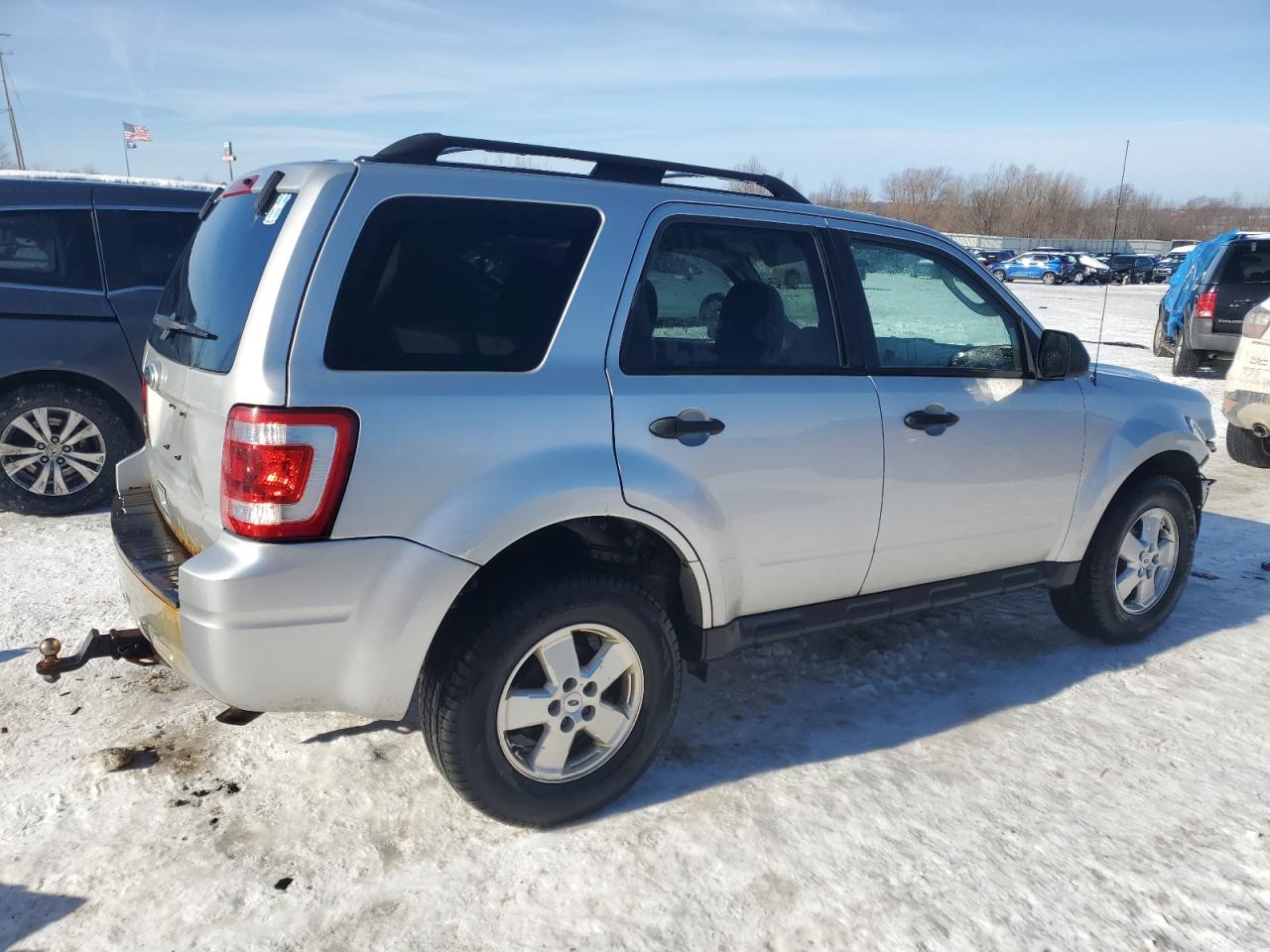 2010 Ford Escape - Image 3
