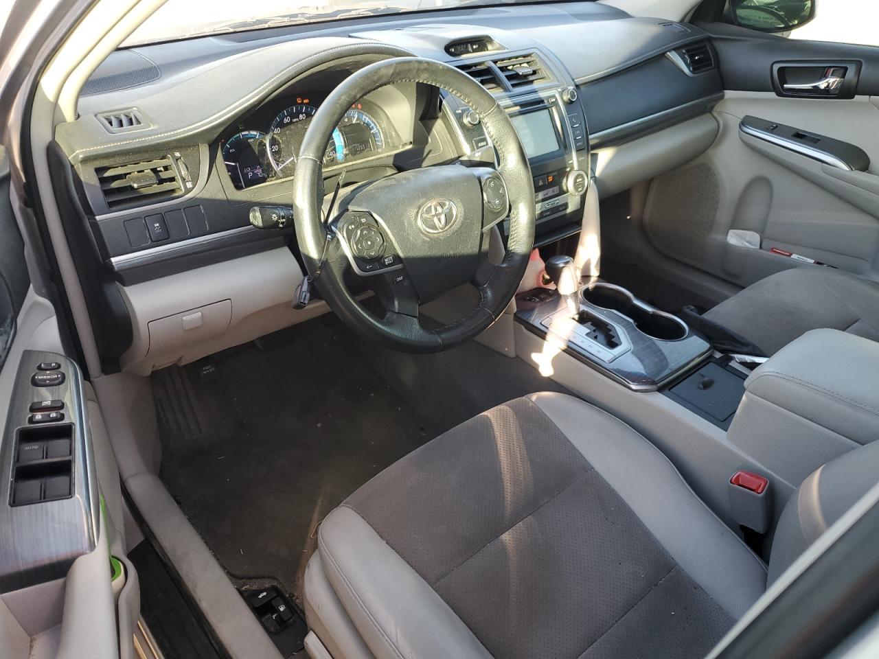 2012 Toyota Camry - Image 8