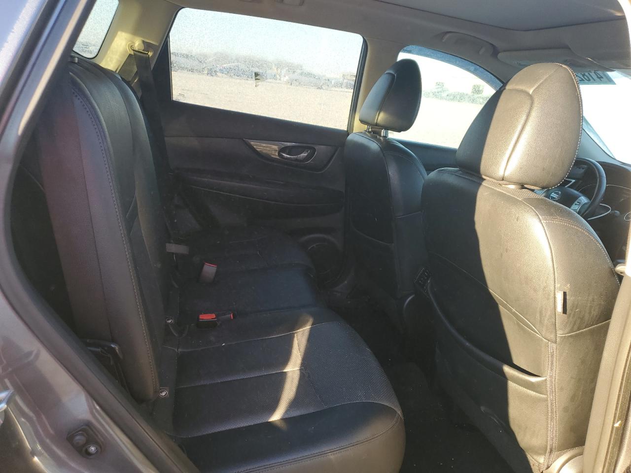2015 Nissan Rogue - Image 11