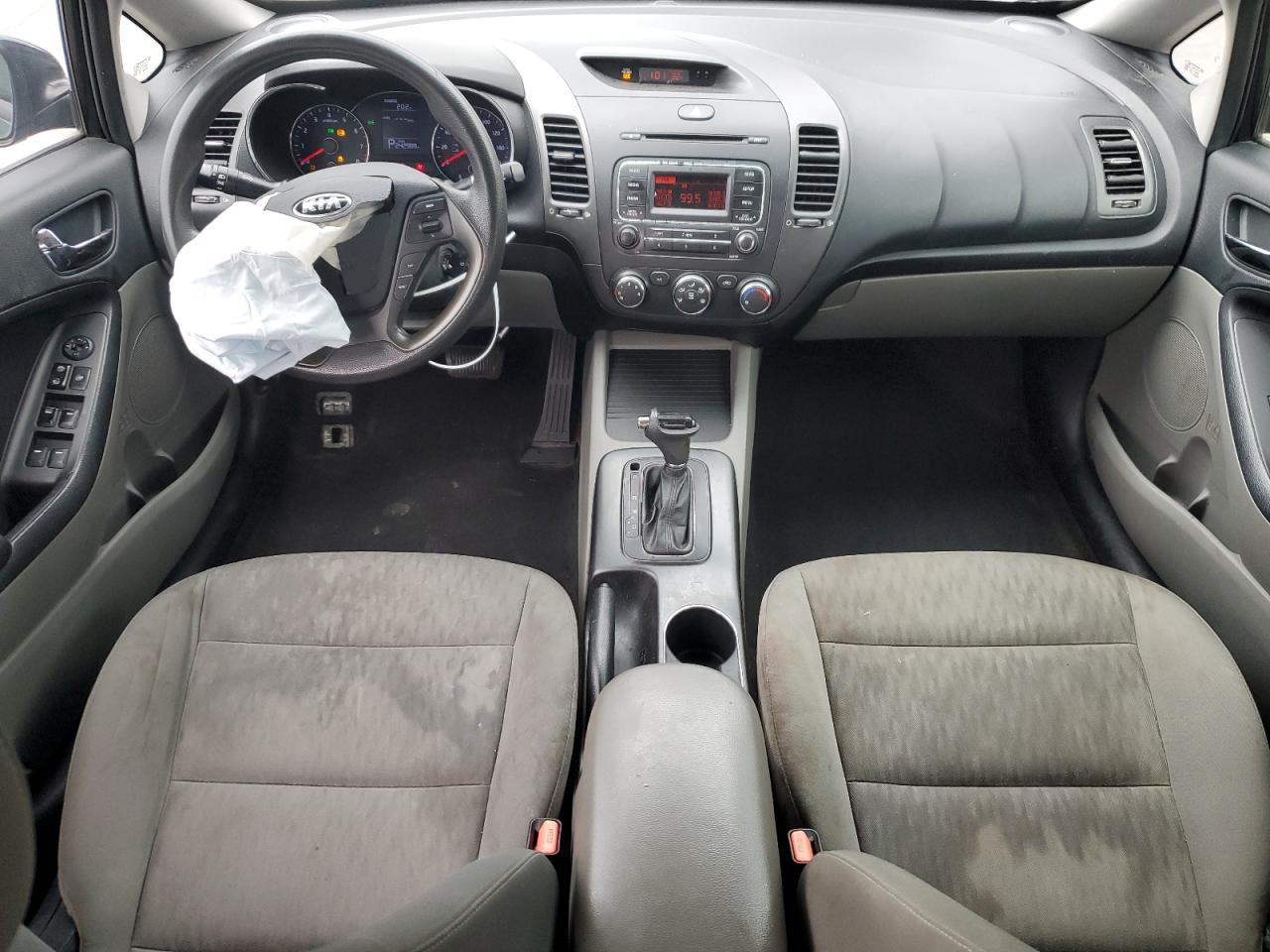 2016 Kia Forte - Image 8