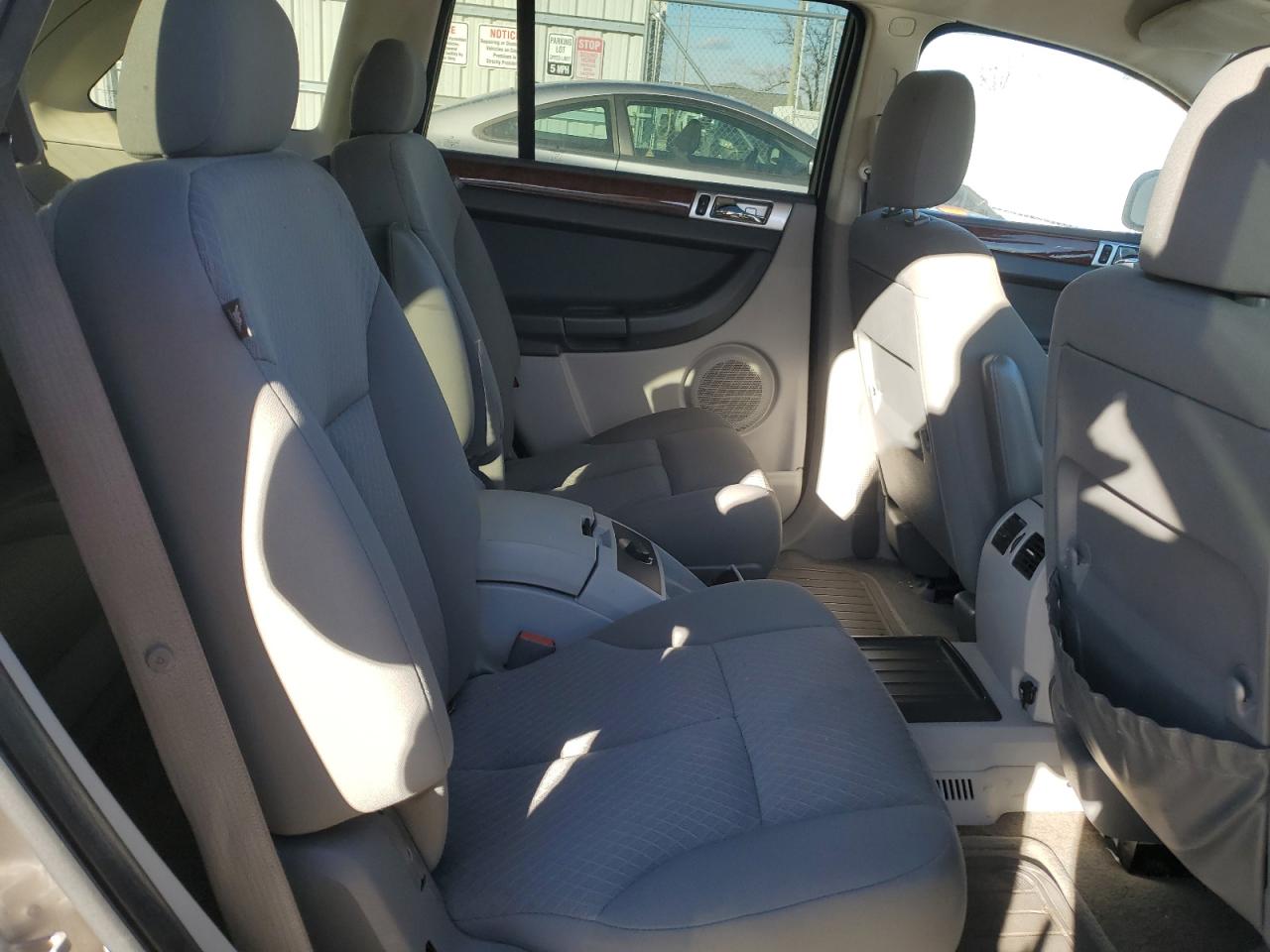 2007 Chrysler Pacifica - Image 11