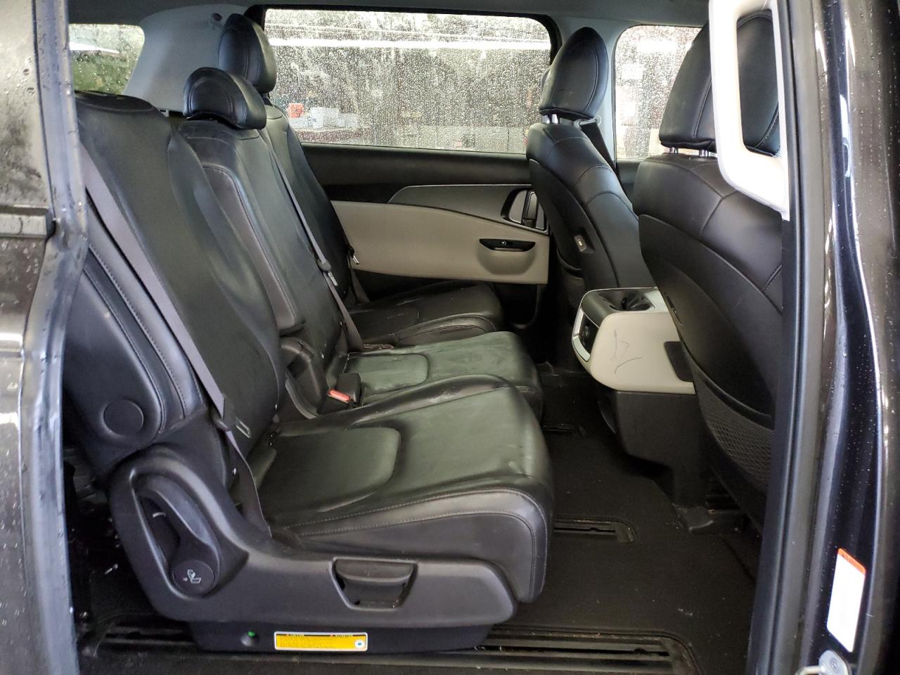 2023 Kia Carnival - Image 11