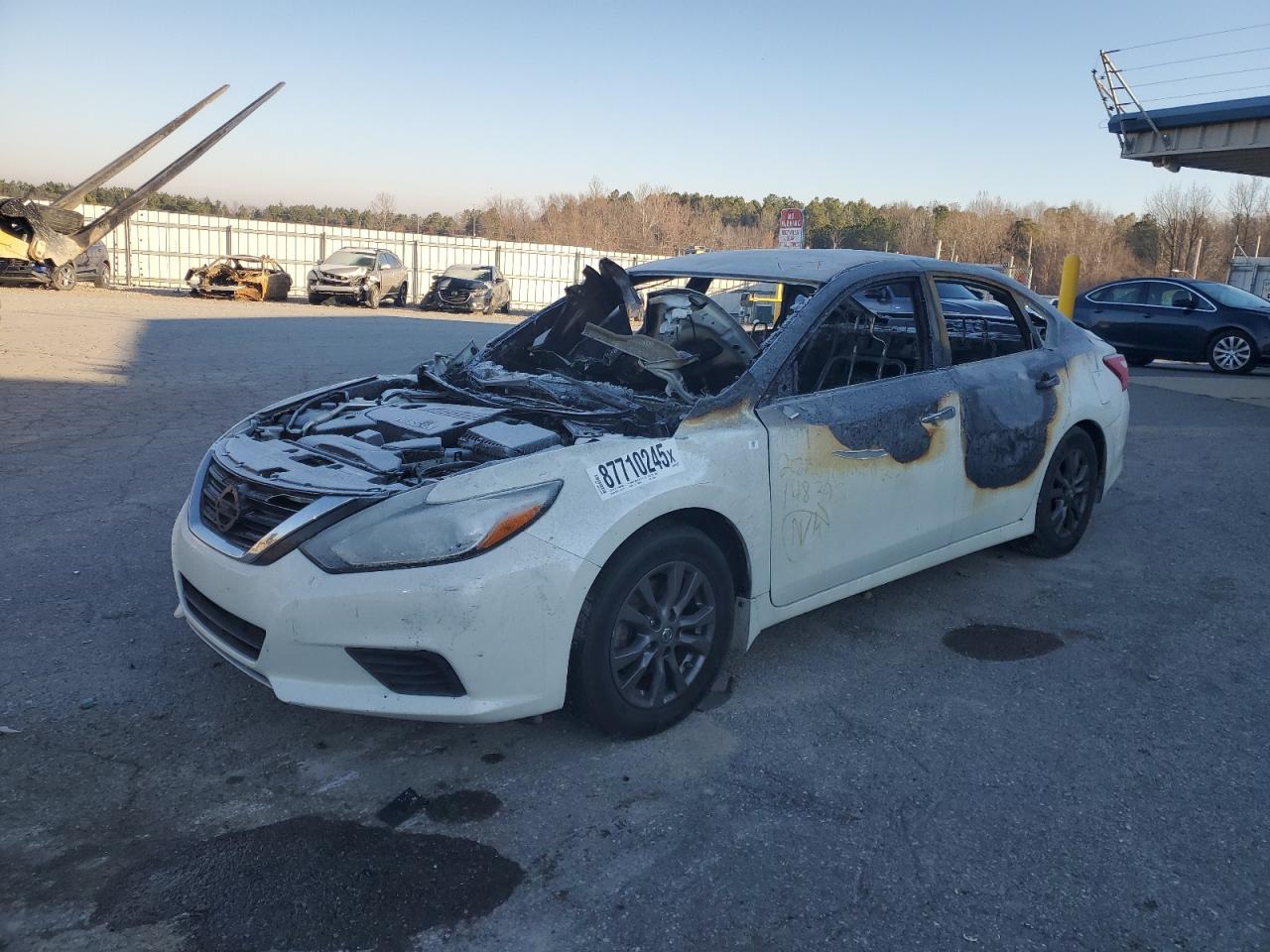 2016 Nissan Altima 2.5 for Sale in Memphis, TN - Burn