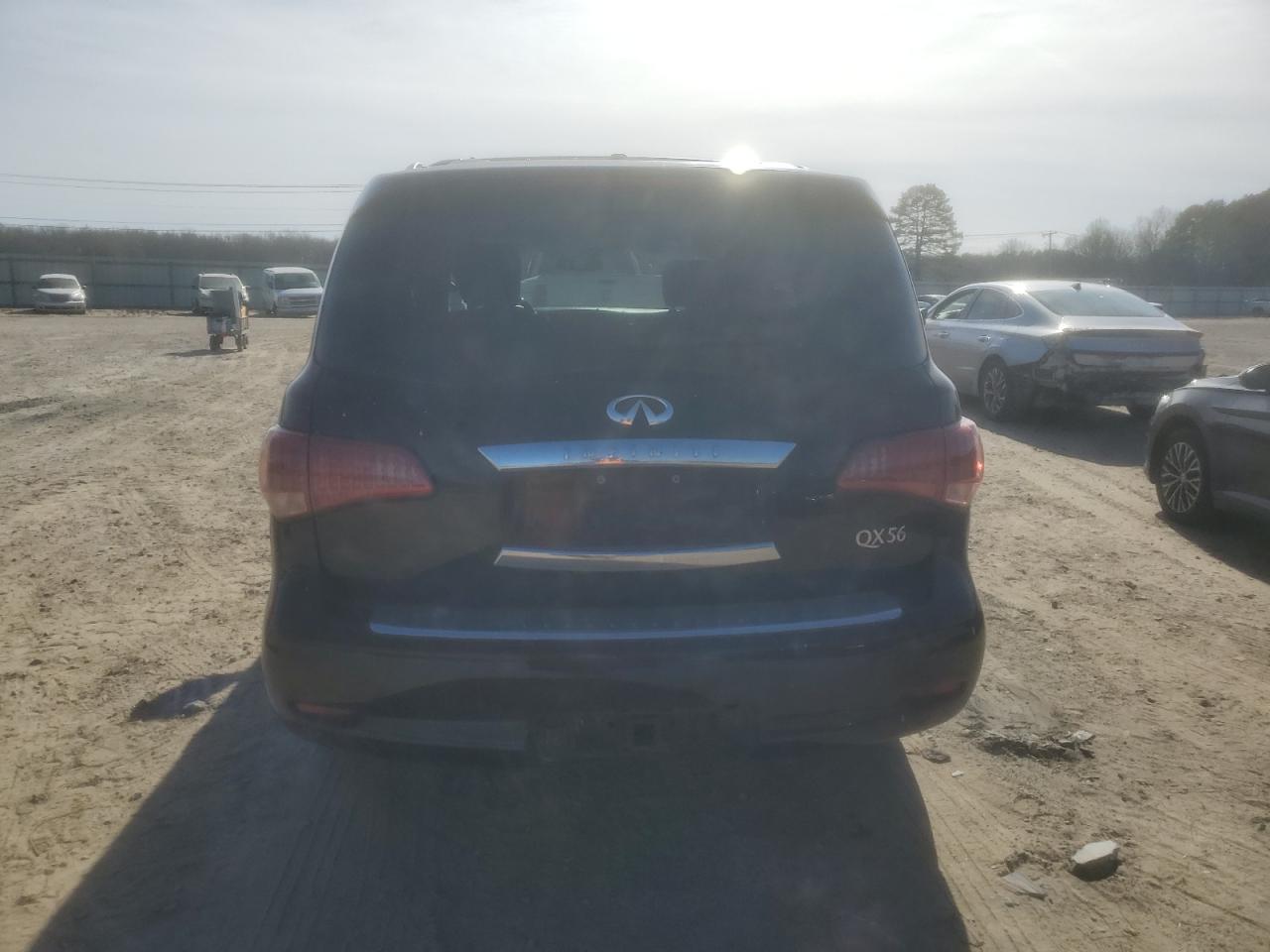 2012 Infiniti QX56 - Image 6