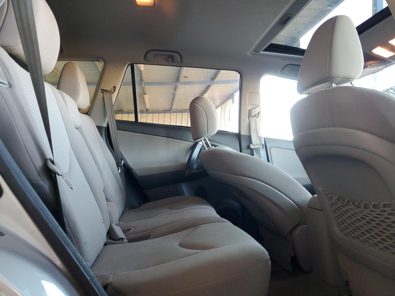 2012 Toyota RAV 4 - Image 11
