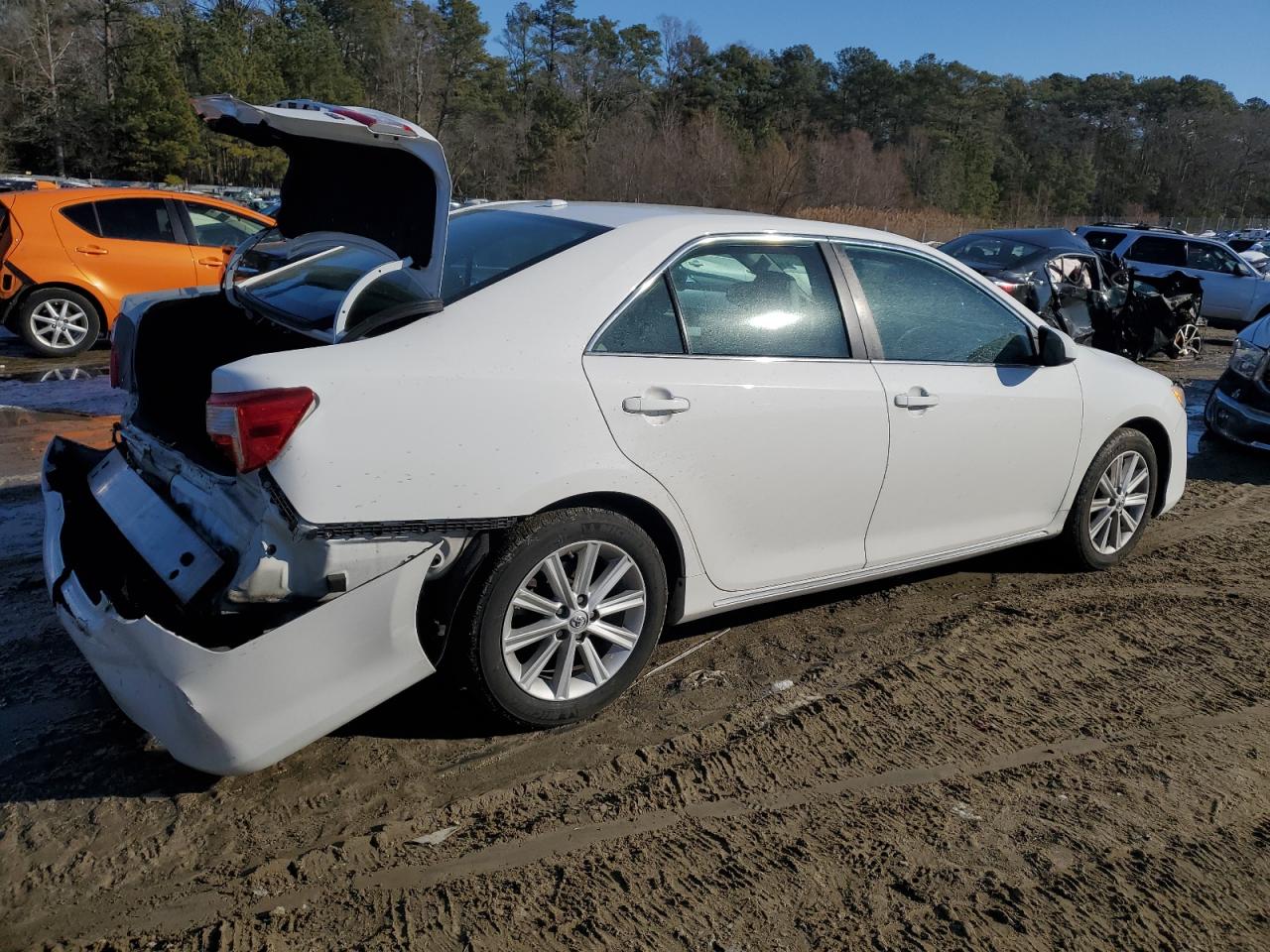 2014 Toyota Camry - Image 3