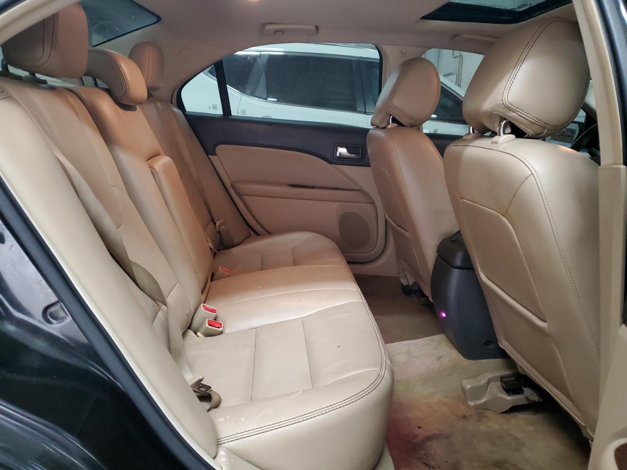 2012 Ford Fusion - Image 10