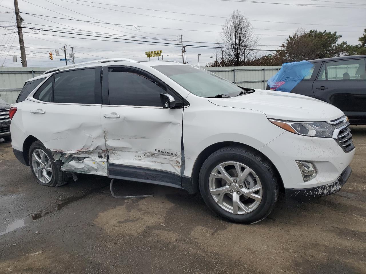 2021 Chevrolet Equinox - Image 4
