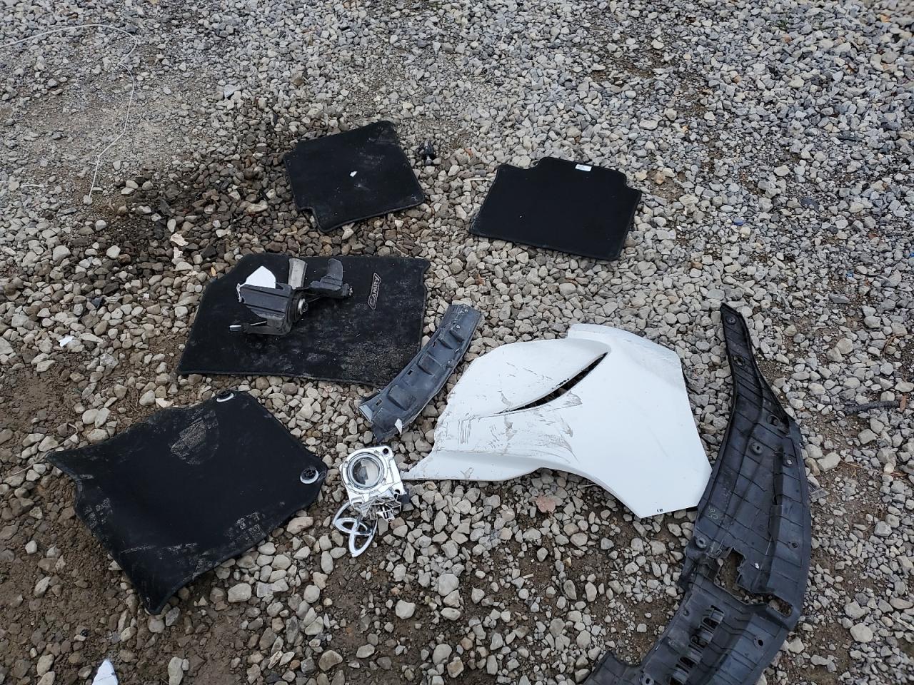 2016 Toyota Camry - Image 12