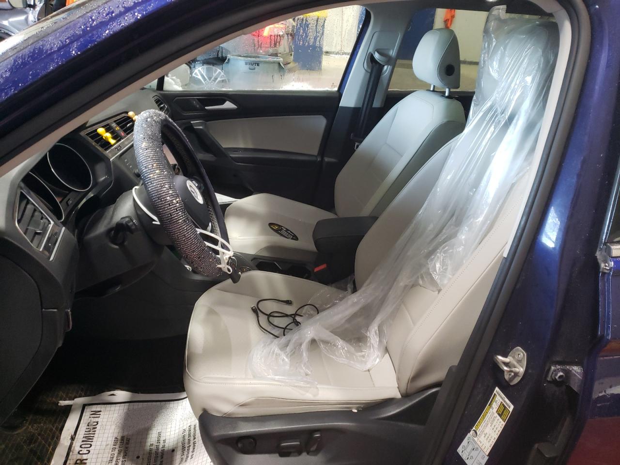 2021 Volkswagen Tiguan - Image 7