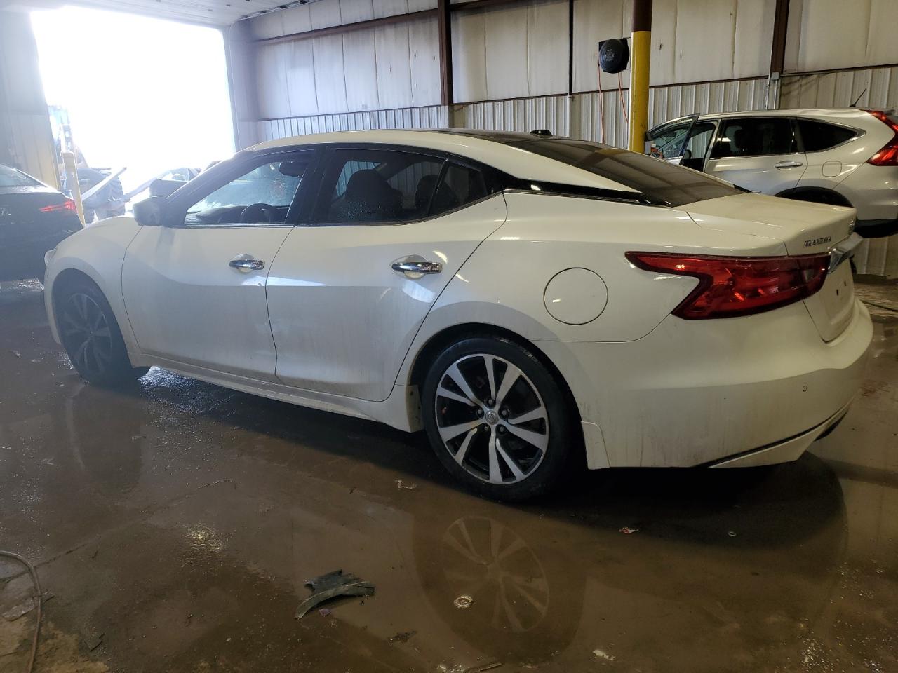 2017 Nissan Maxima - Image 2