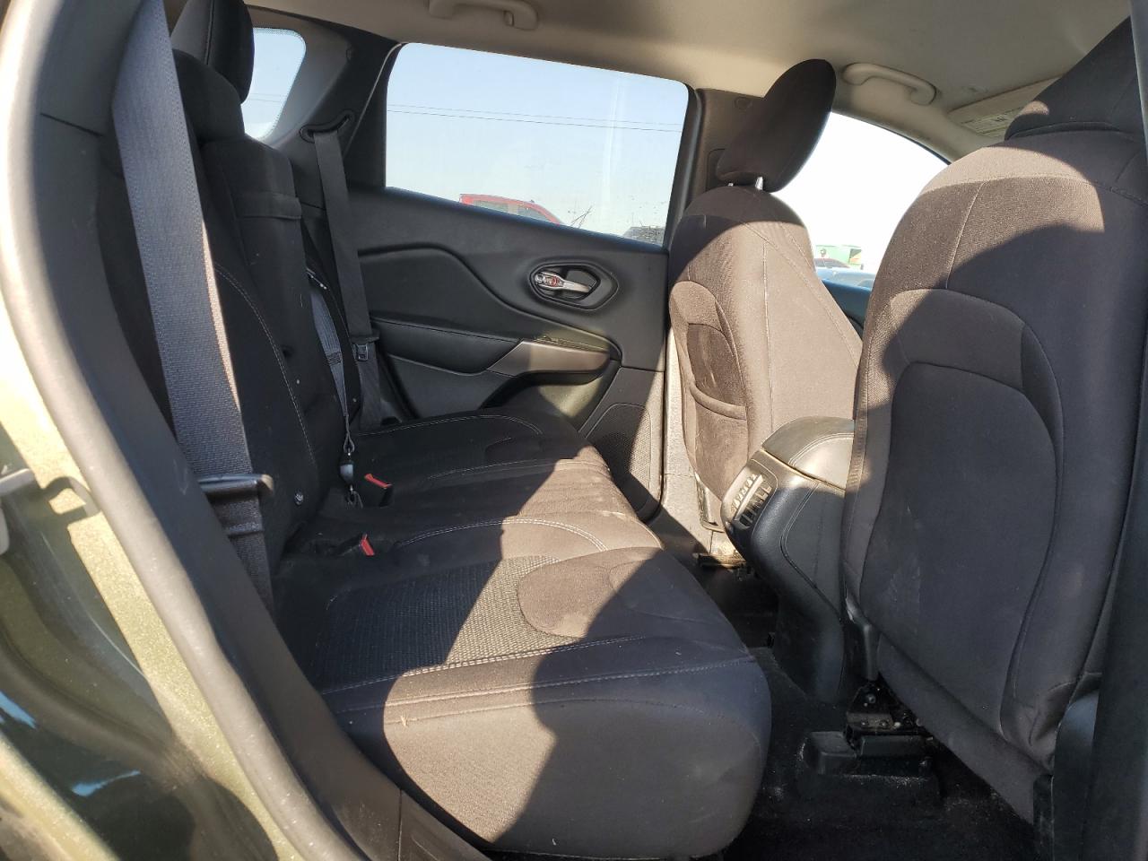 2019 Jeep Grand Cherokee - Image 11
