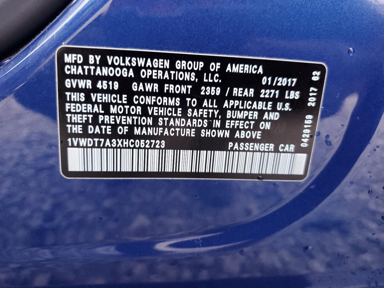 2017 Volkswagen Passat - Image 12