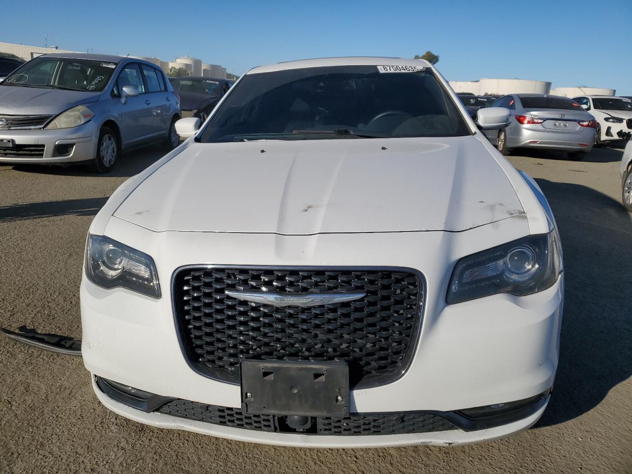 VIN 2C3CCABG5JH296123 2018 CHRYSLER 300 no.5