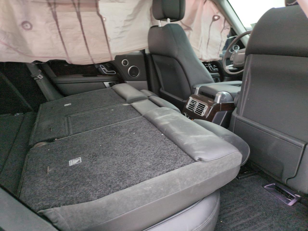 2020 Land Rover Range Rover - Image 10