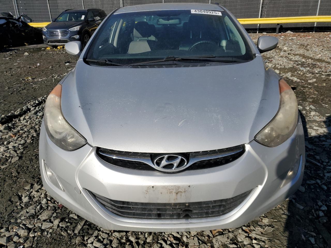 2013 Hyundai Elantra - Image 5