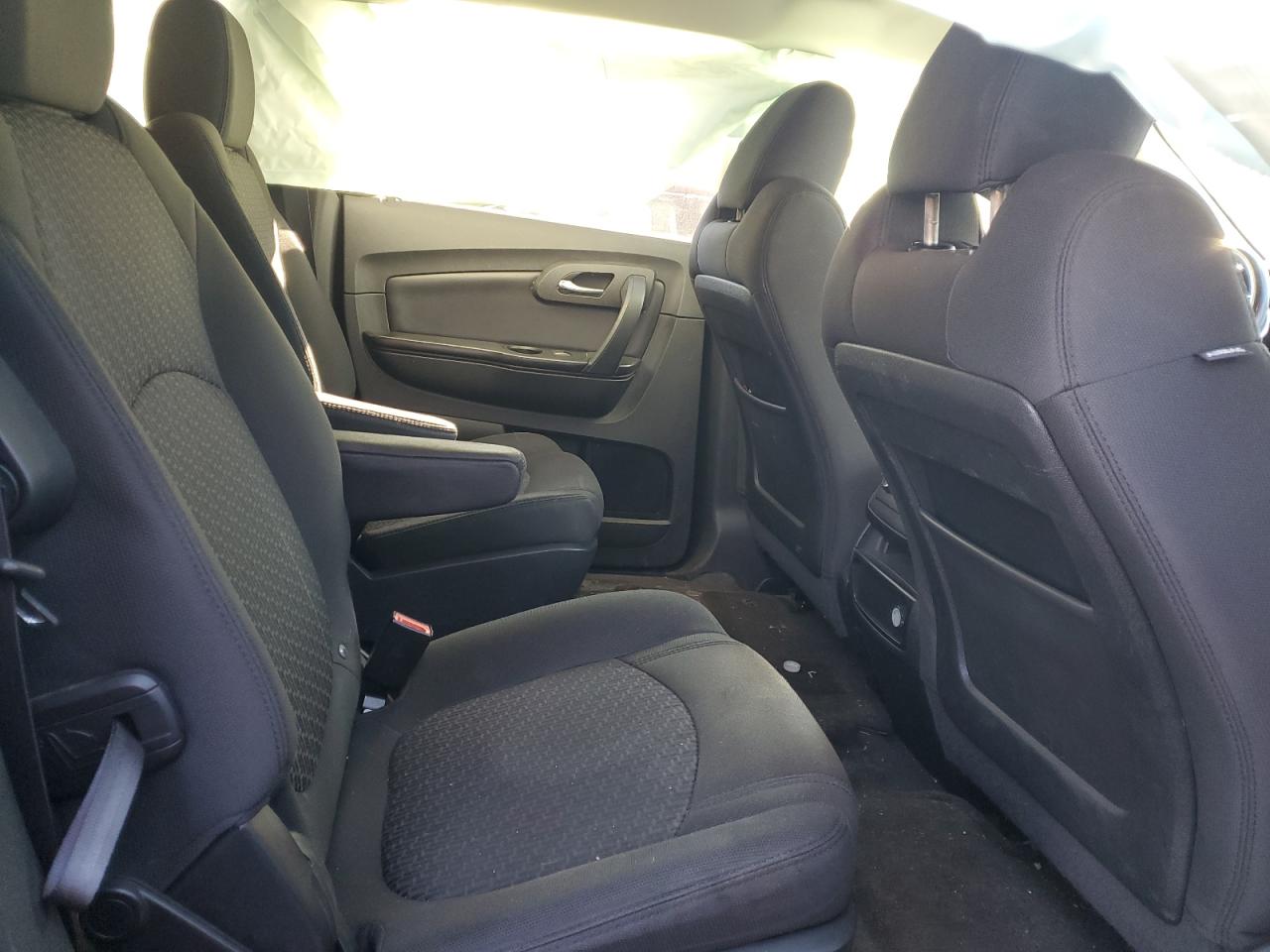 2011 Chevrolet Traverse - Image 10