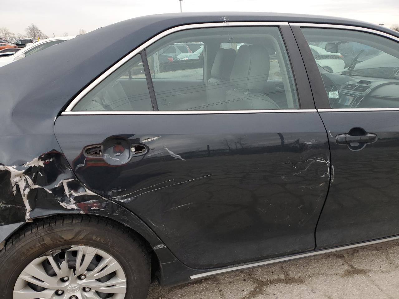 2014 Toyota Camry - Image 10