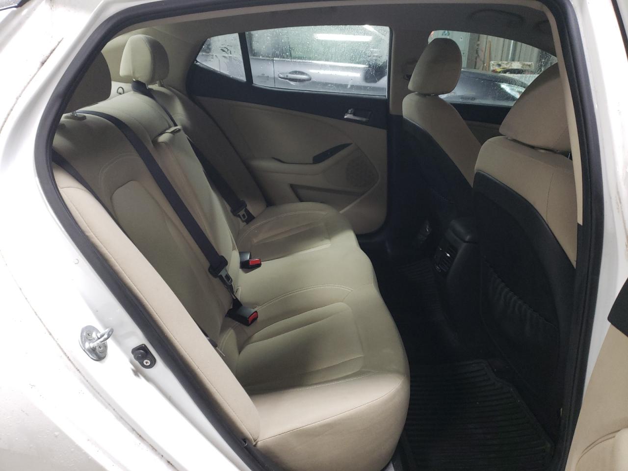 2012 Kia Optima - Image 10