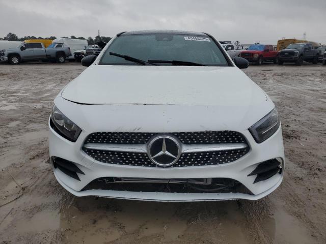  MERCEDES-BENZ A-CLASS 2019 Biały
