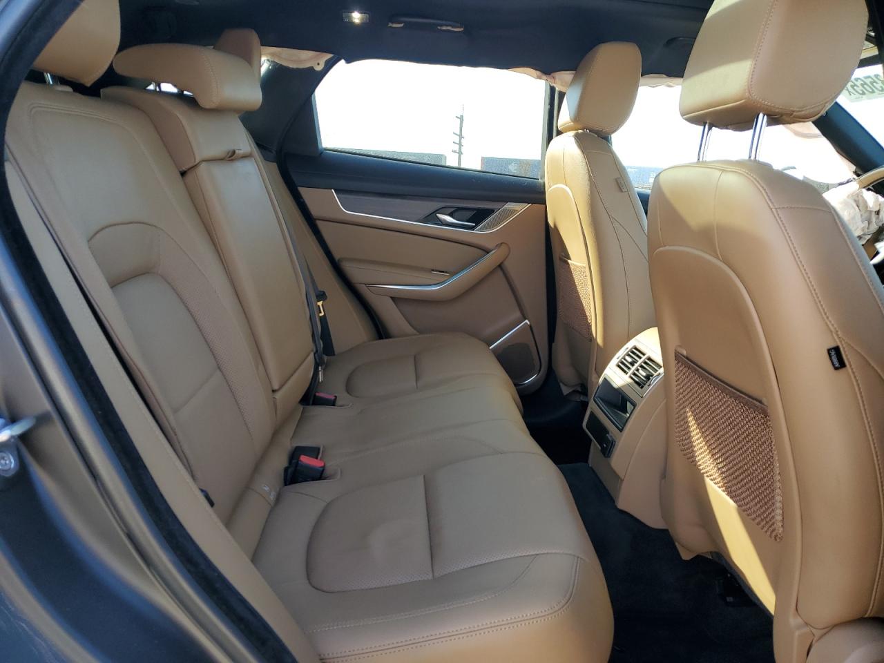 2023 Jaguar F-Pace - Image 11