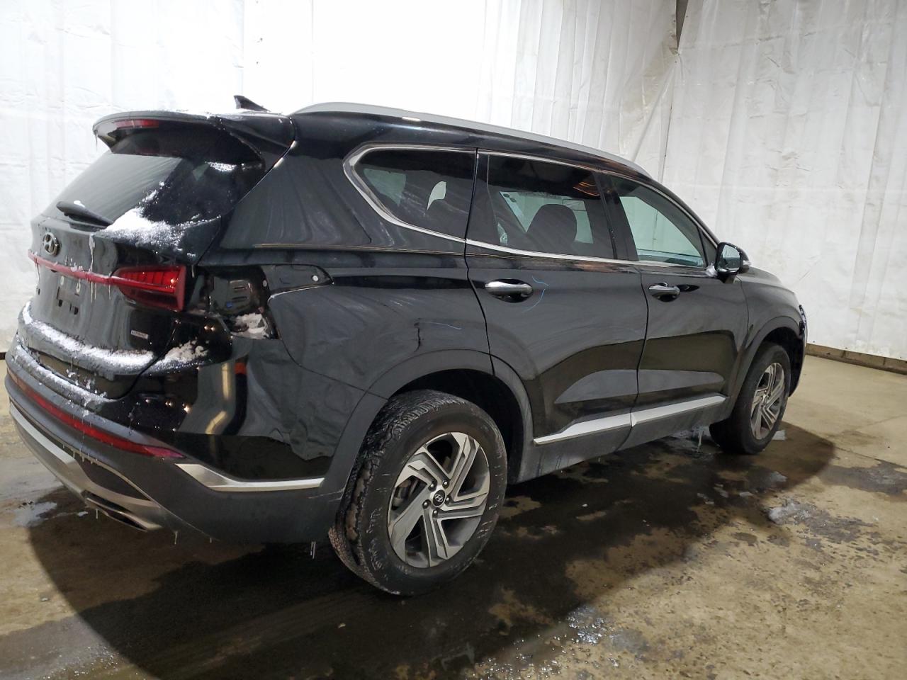 2021 Hyundai Santa Fe - Image 3