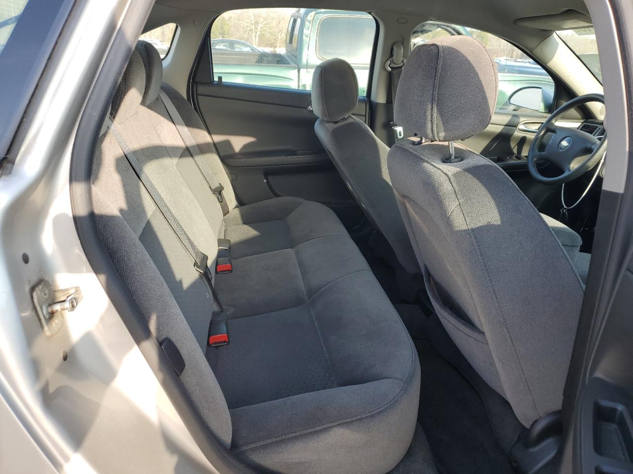 2007 Chevrolet Impala - Image 10