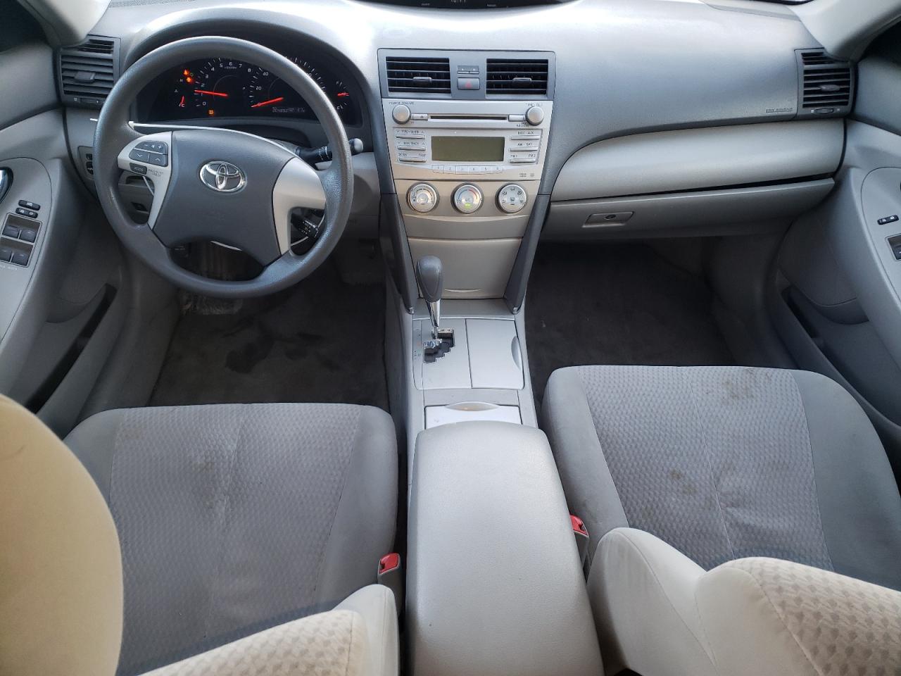 2011 Toyota Camry - Image 8