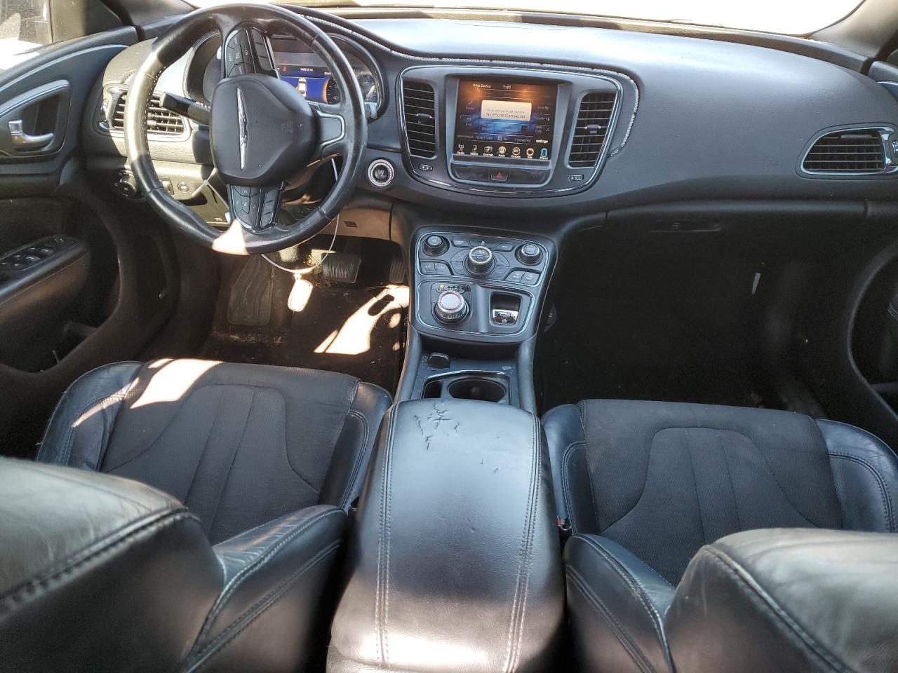 2015 Chrysler 200 - Image 8