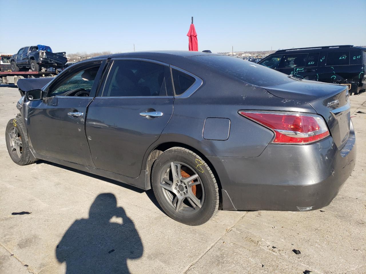 2015 Nissan Altima - Image 2