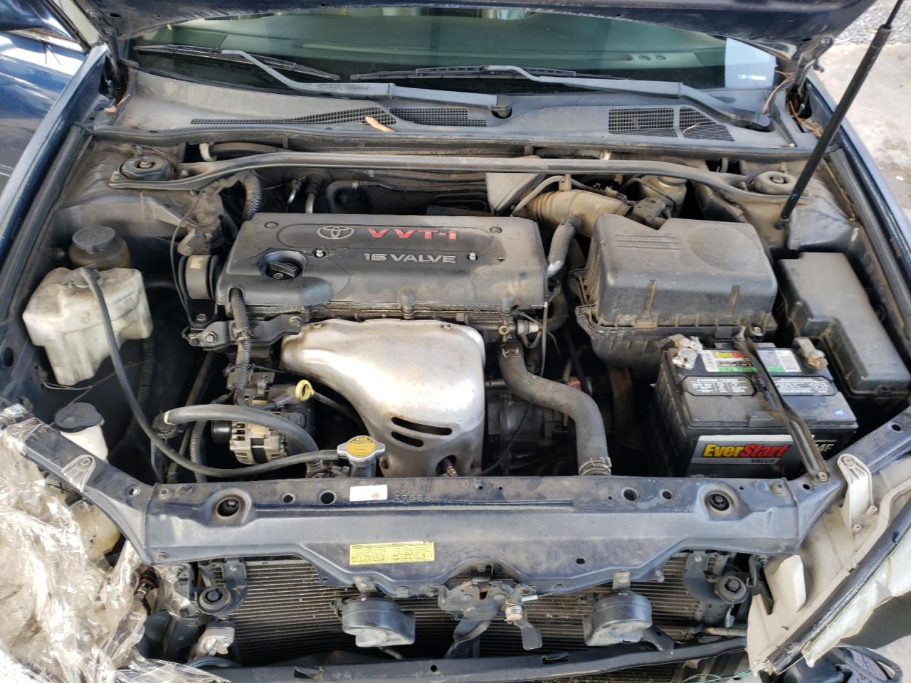 2004 Toyota Camry - Image 11