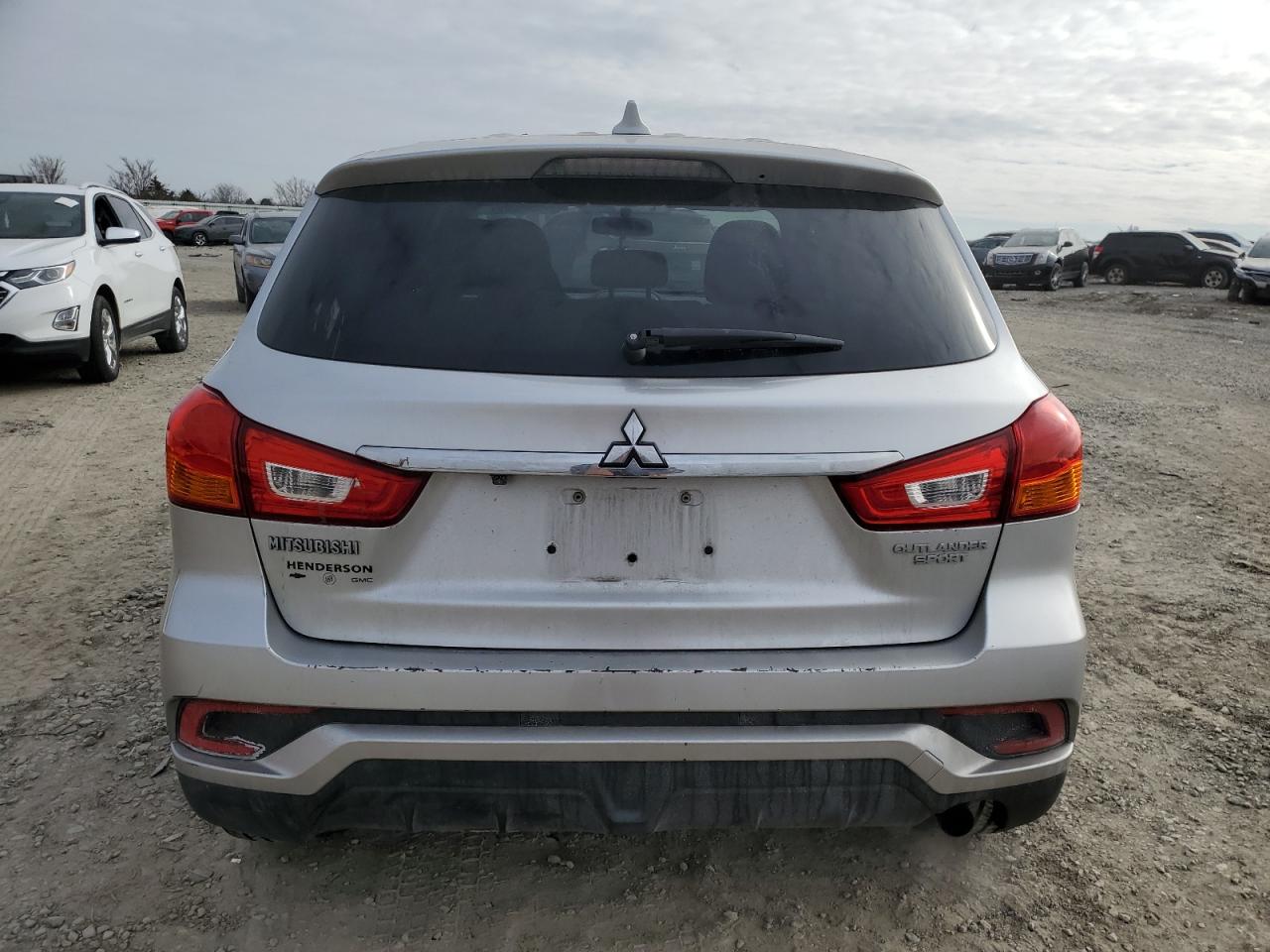 2019 Mitsubishi Outlander - Image 6
