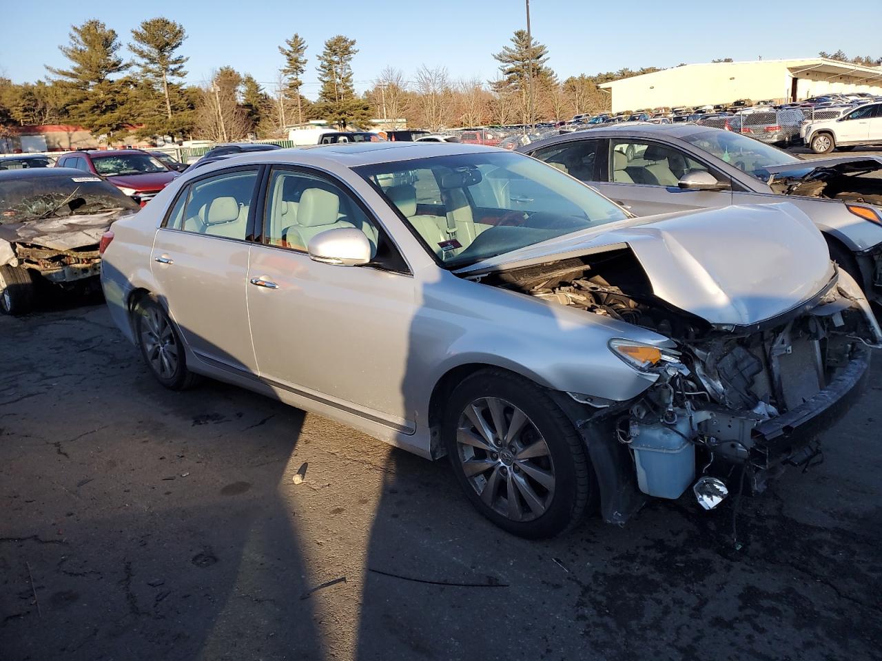 2012 Toyota Avalon - Image 4