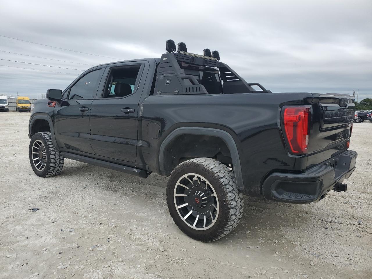 2020 GMC Sierra - Image 2