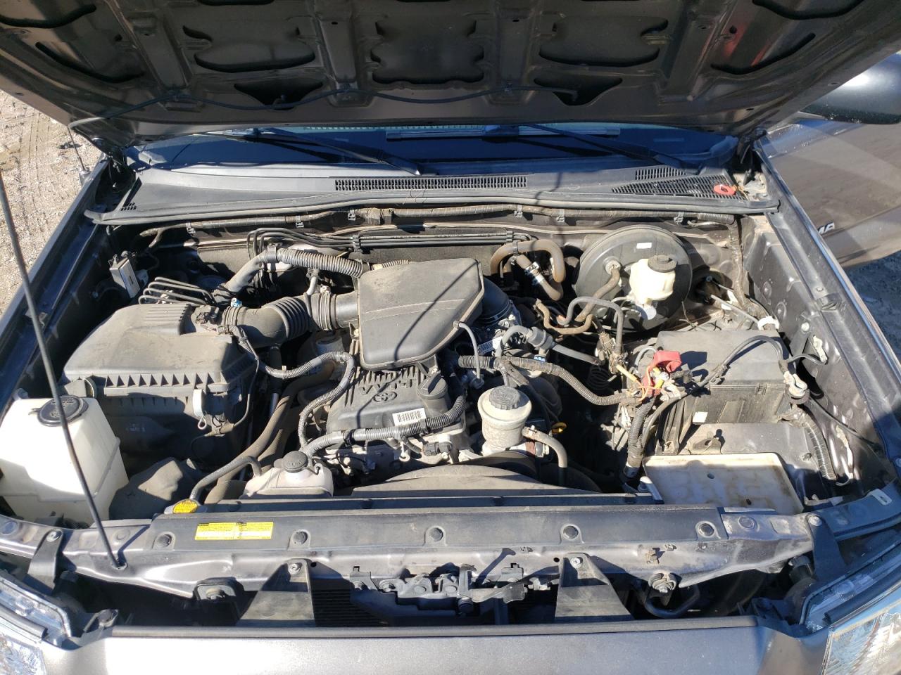 2015 Toyota Tacoma - Image 11