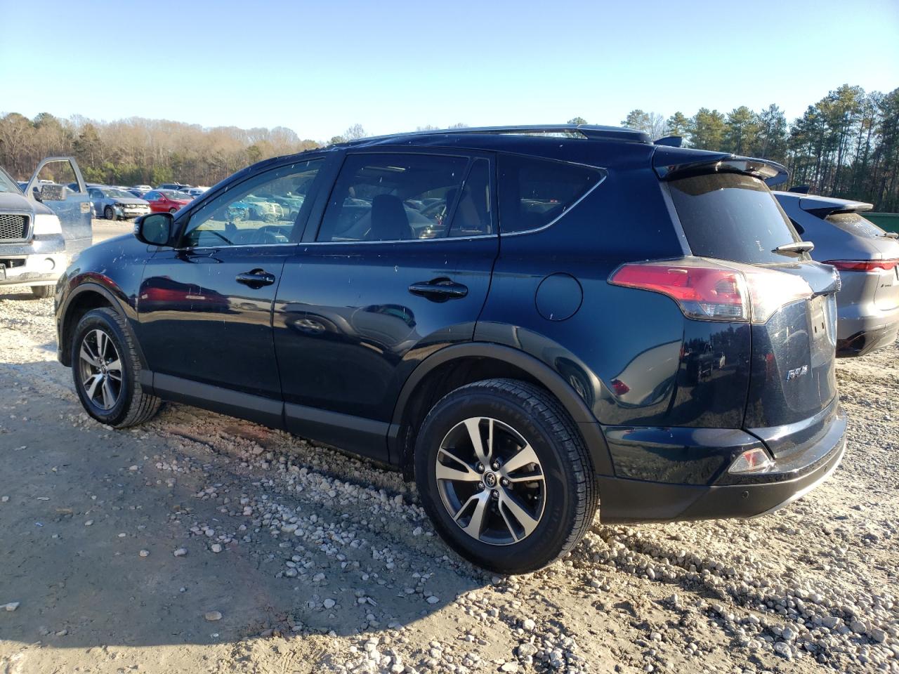 2018 Toyota RAV 4 - Image 2